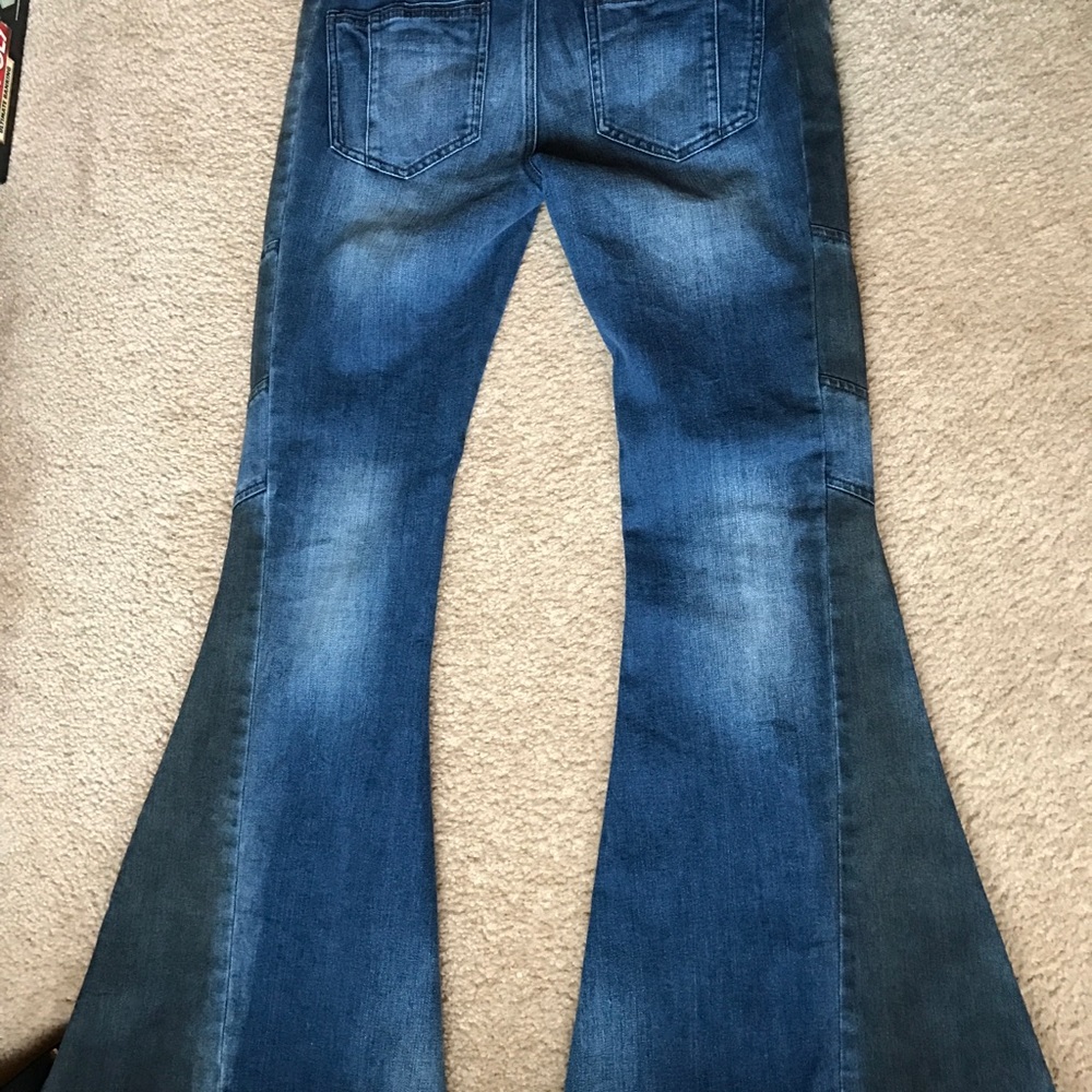 🔴SOLD Free People flare jeans Sz 28 - Picture 4 of 4
